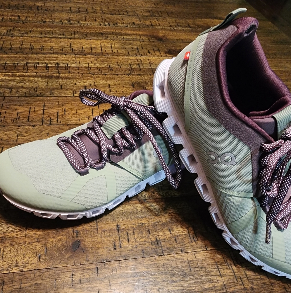 Womens On Clouds